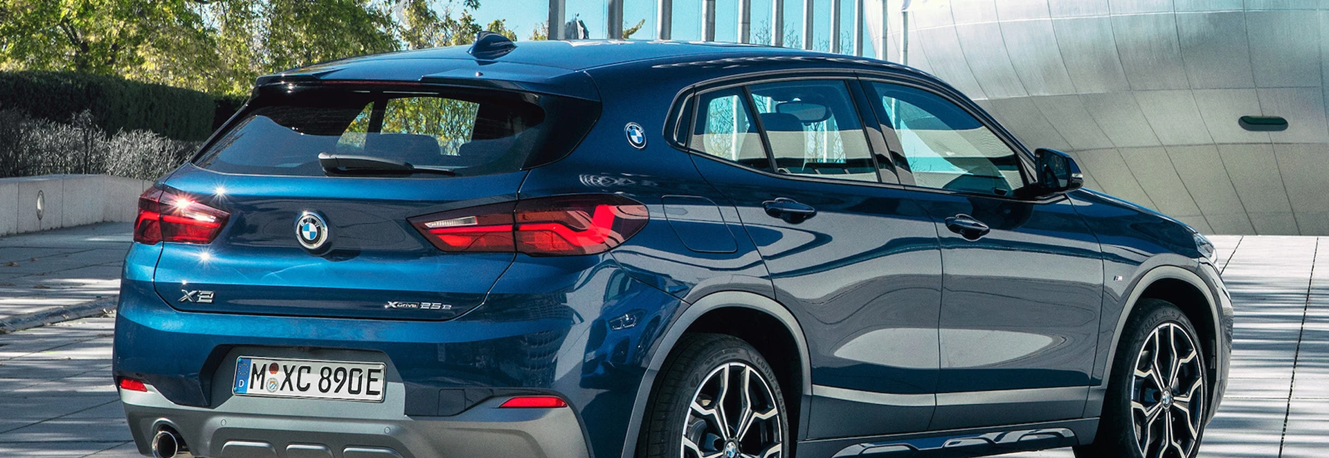 2020 BMW X2 plug-in hybrid revealed